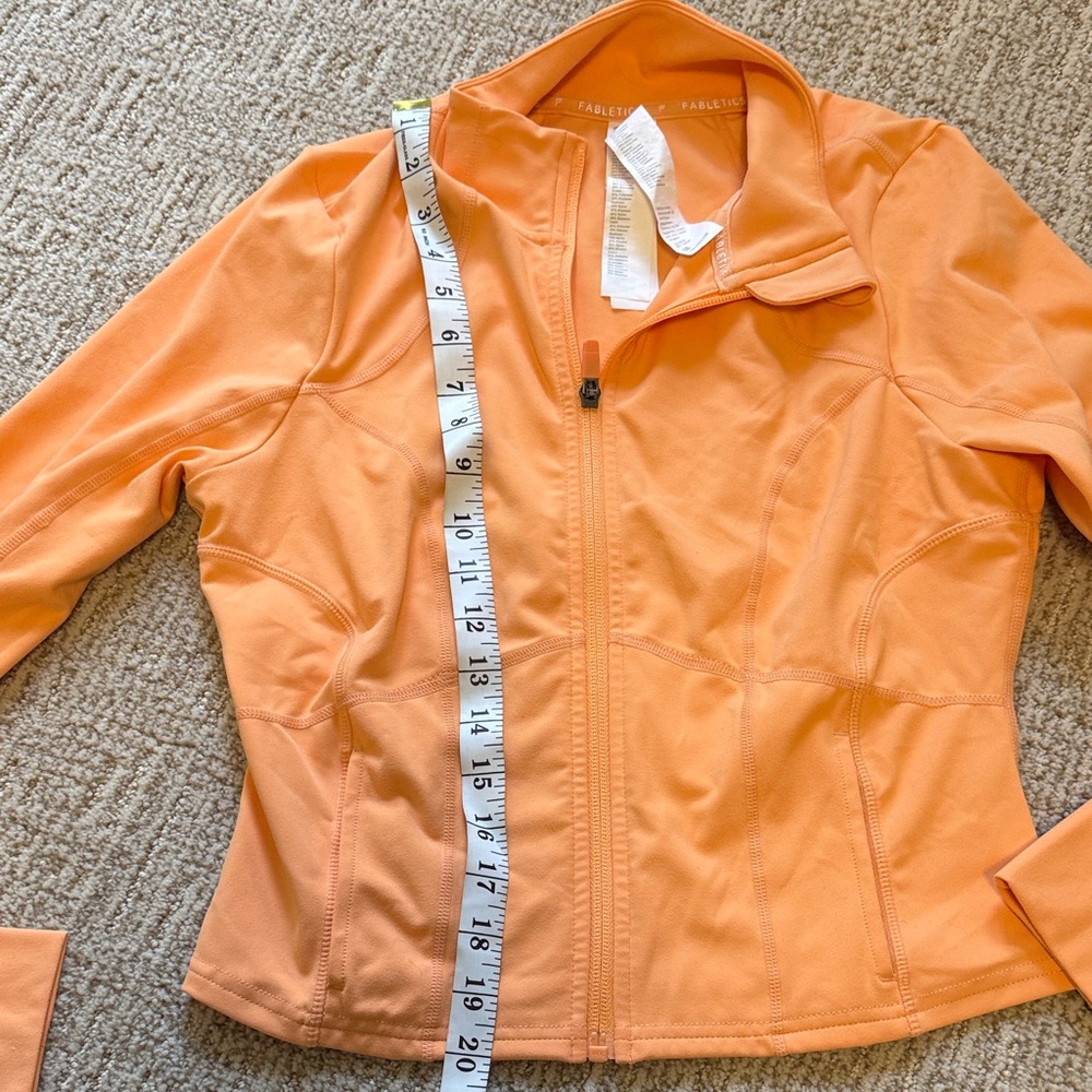 Women's Fabletics Zip up size M - Picture 6 of 8